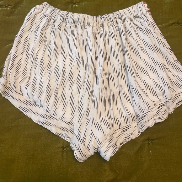 Drapey Boho Tassel High Waisted Shorts - Picture 2 of 5